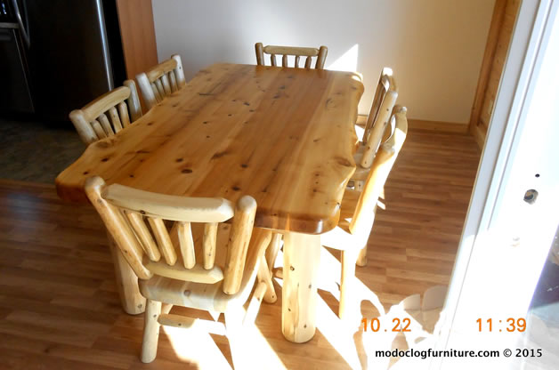 dining room  table  - image